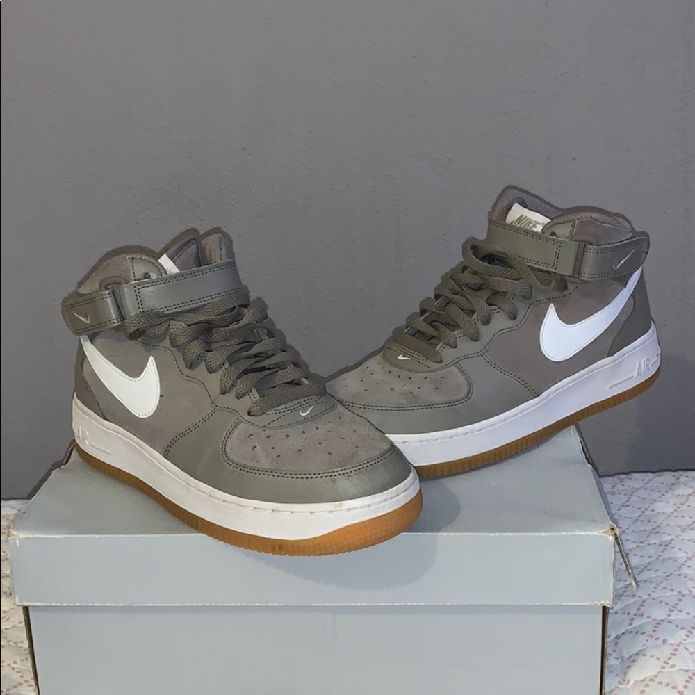 Air force 1 mid